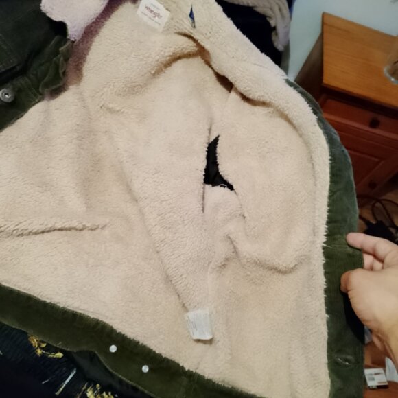 Wrangler Sherpa lined corduroy trucker jacket mens small olive green - Picture 2 of 2